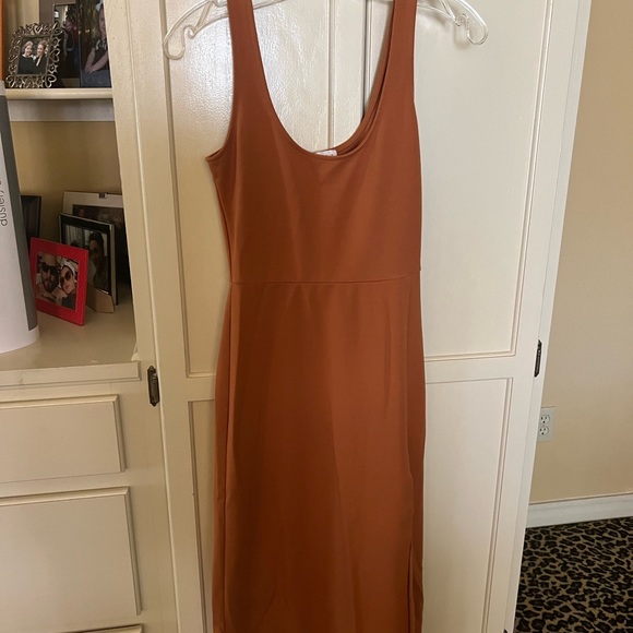 Leith Dresses & Skirts - NWOT Leith bodycon dress in acorn